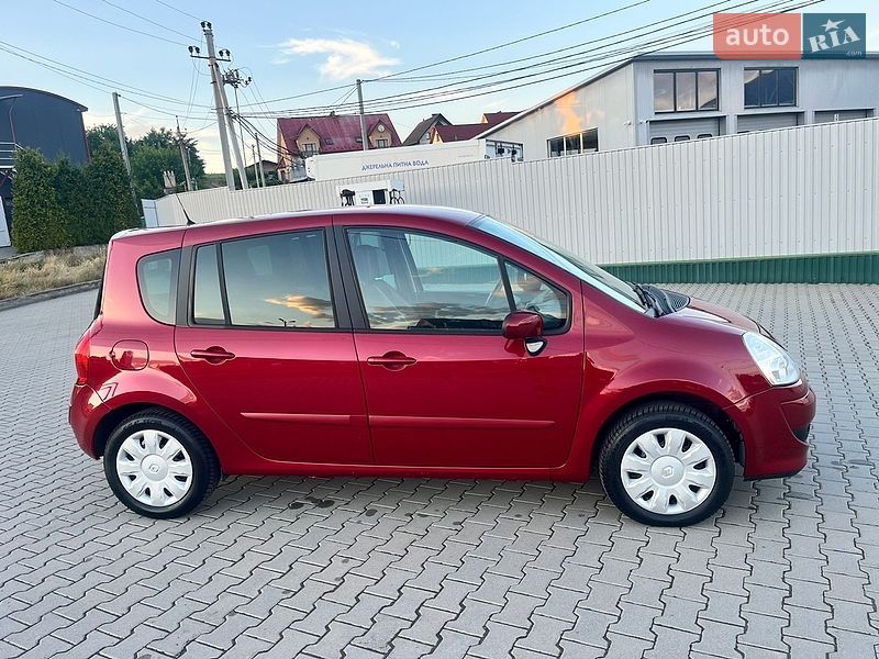 Хетчбек Renault Modus 2011 в Чернівцях