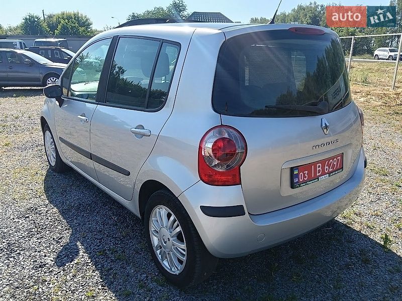 Хэтчбек Renault Modus 2006 в Клевани