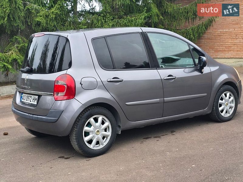 Хэтчбек Renault Modus 2008 в Трускавце
