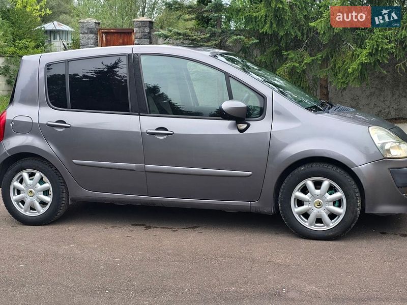 Хетчбек Renault Modus 2008 в Трускавці