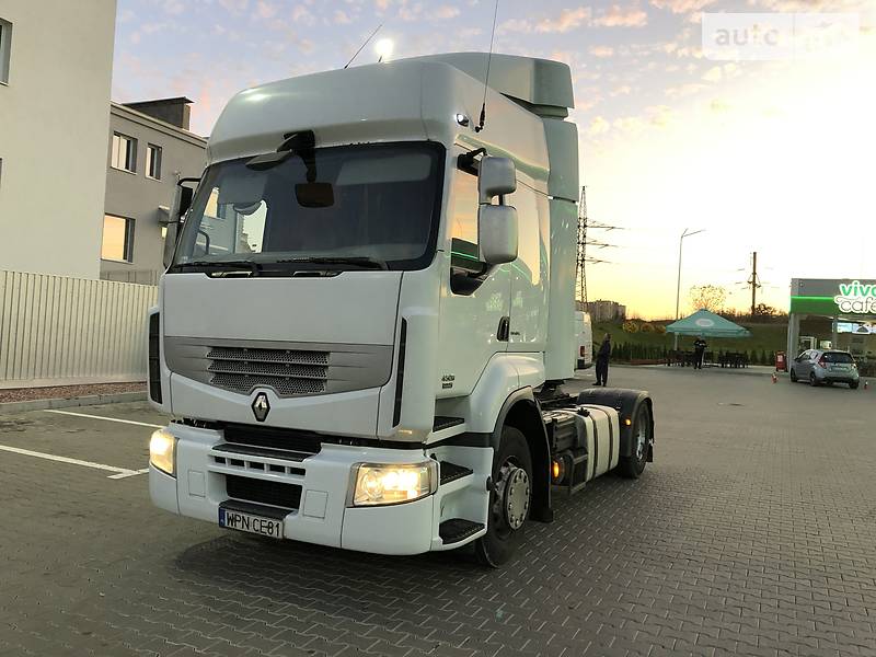 Тягач Renault Premium 2009 в Ровно