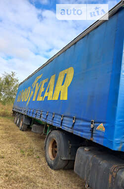 Тягач Renault Premium 2004 в 