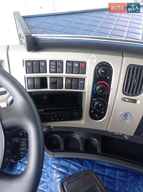 Тягач Renault Premium 2013 в Бердичеві