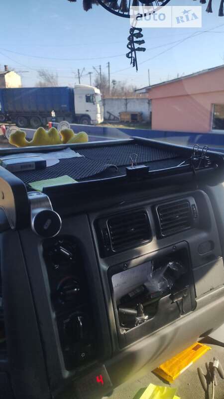 Тентований Renault Premium 2004 в Рівному