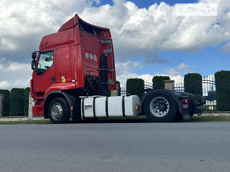 Тягач Renault Premium 2011 в Жовкве