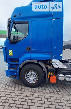 Тягач Renault Premium 2011 в 