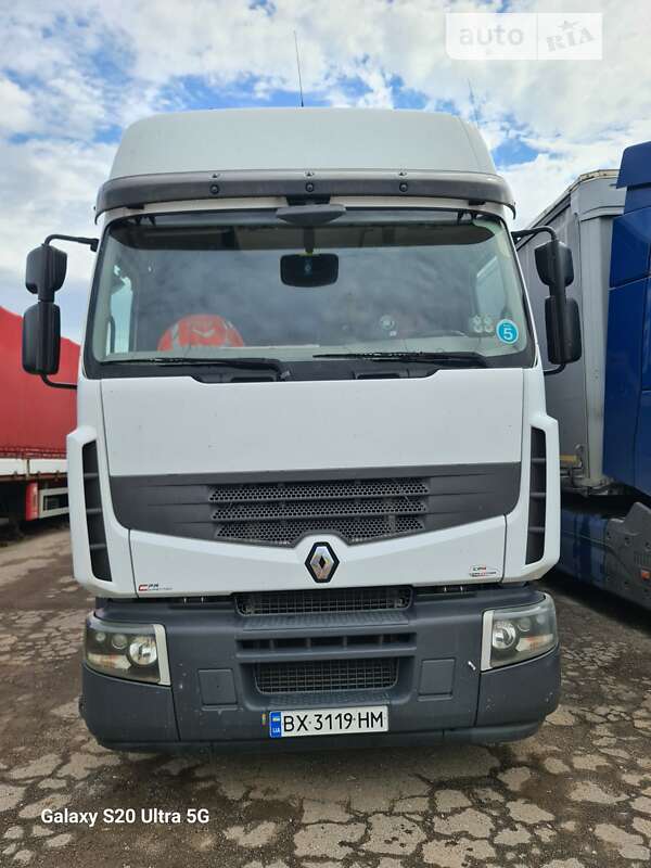 Тягач Renault Premium 2011 в 