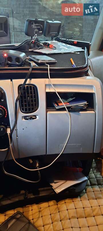 Тягач Renault Premium 2011 в Львове