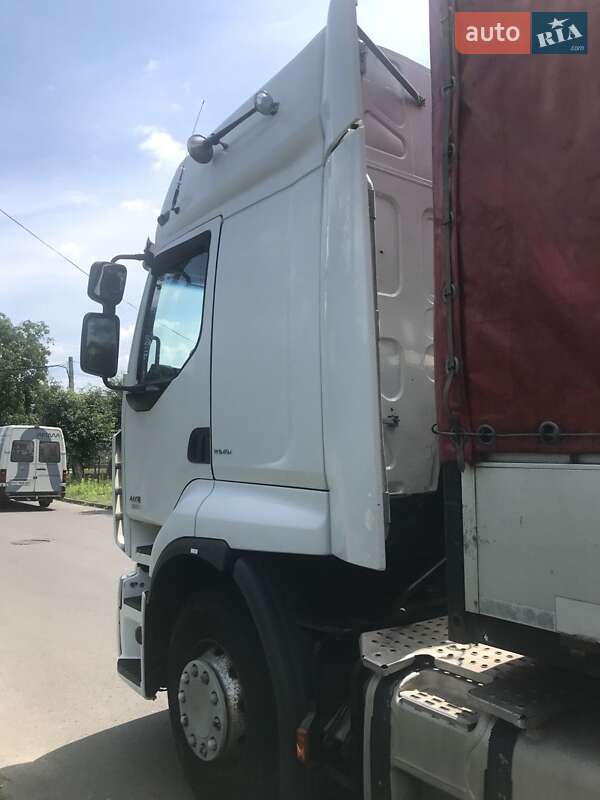 Тягач Renault Premium 2011 в 