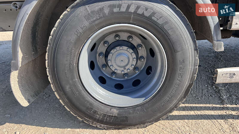 Рефрижератор Renault Premium 2001 в Львове