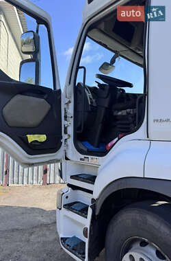 Тягач Renault Premium 2012 в 