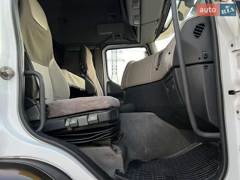 Тягач Renault Premium 2011 в Черновцах