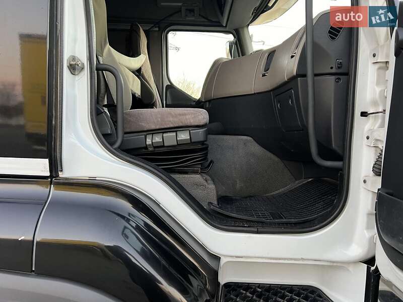 Тягач Renault Premium 2011 в Черновцах