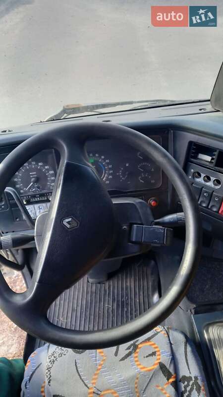 Тягач Renault Premium 2000 в Каневі
