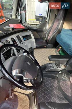 Тягач Renault Premium 2012 в 