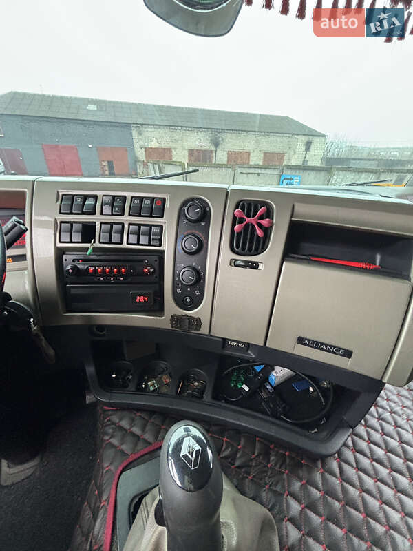 Тягач Renault Premium 2008 в Березному