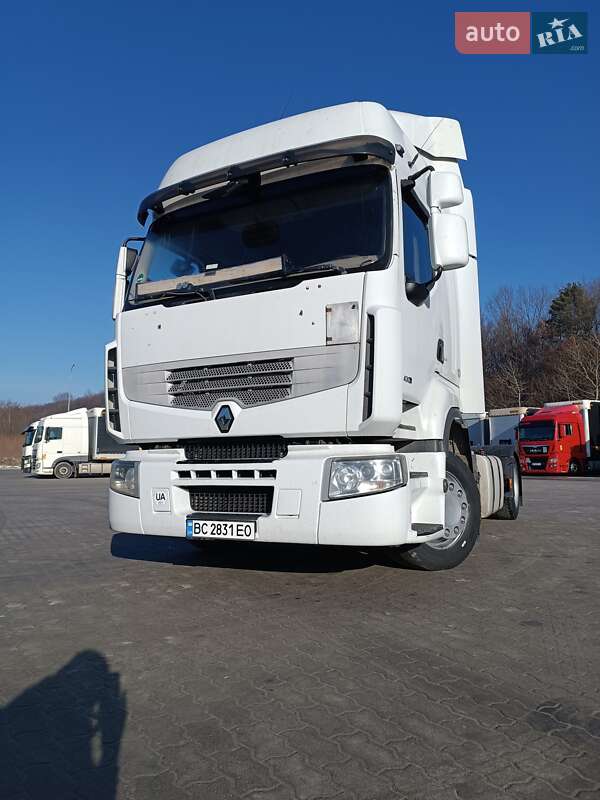 Тягач Renault Premium 2011 в Львові