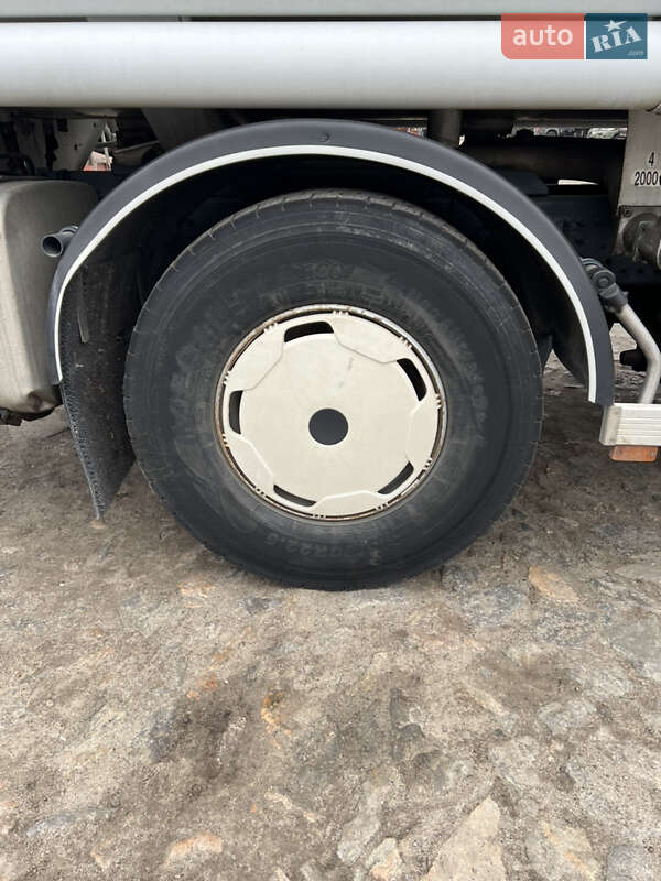 Бензовоз Renault Premium 2004 в Днепре