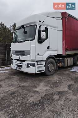 Тягач Renault Premium 2010 в Сарнах