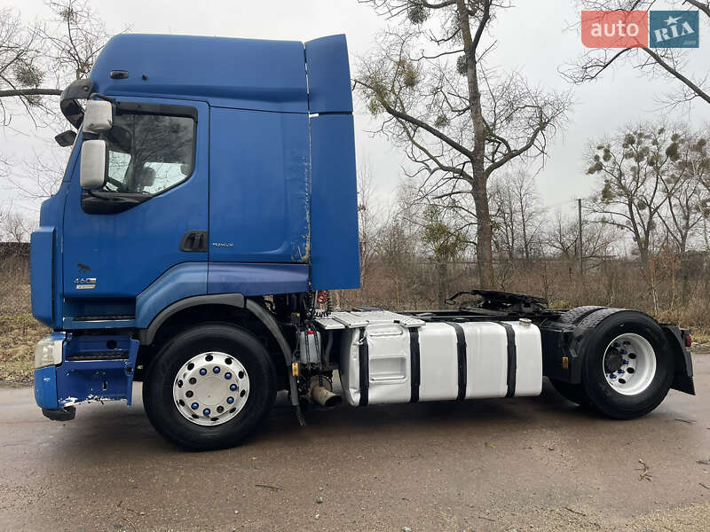 Другие грузовики Renault Premium 2011 в Коростене