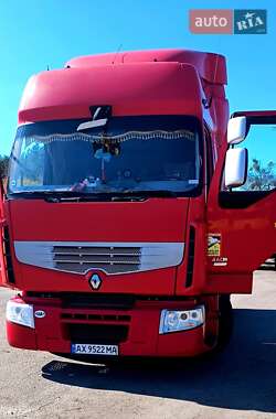 Тягач Renault Premium 2010 в 