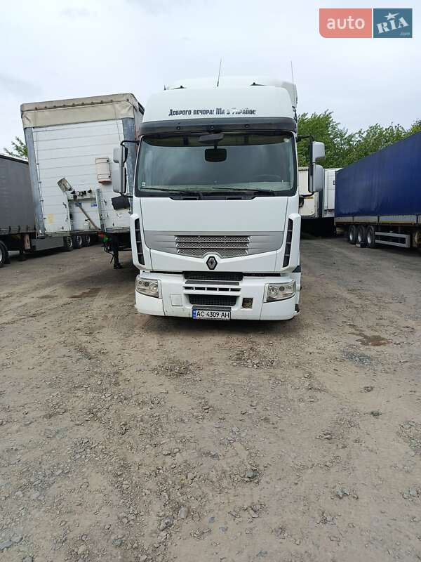 Тягач Renault Premium 2011 в Луцке