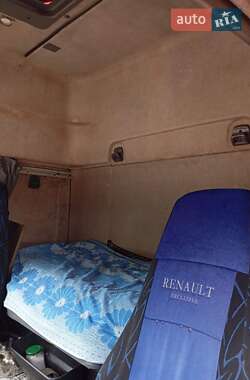 Тентований Renault Premium 2004 в 