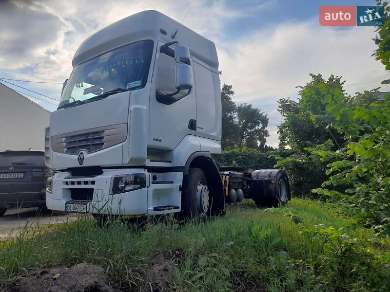 Тягач Renault Premium 2006 в Киеве