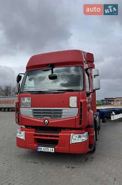 Тягач Renault Premium 2012 в Сарнах