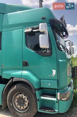 Зерновоз Renault Premium 2006 в 