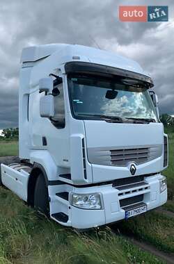 Тягач Renault Premium 2013 в Чутове