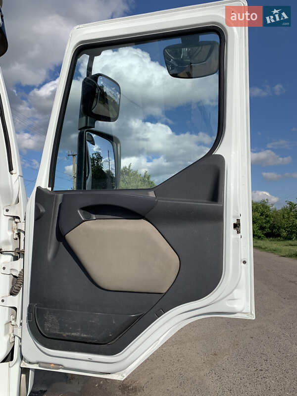 Тягач Renault Premium 2013 в Чутове