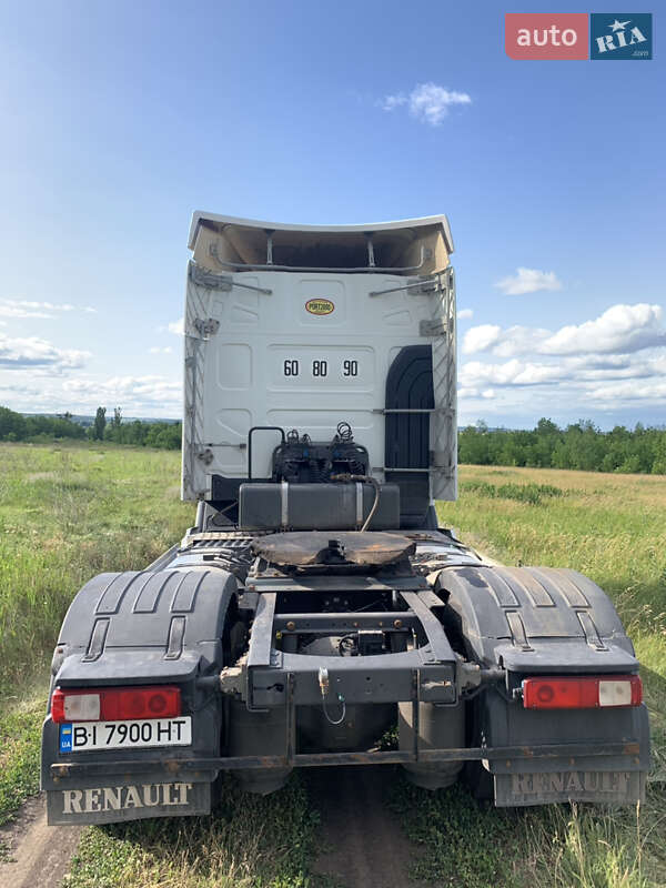 Тягач Renault Premium 2013 в Чутове