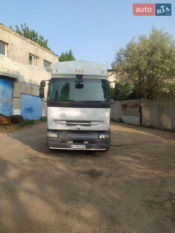 Тягач Renault Premium 2002 в 