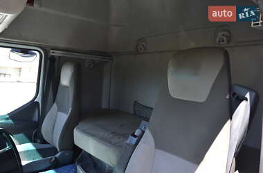 Тягач Renault Premium 2012 в 