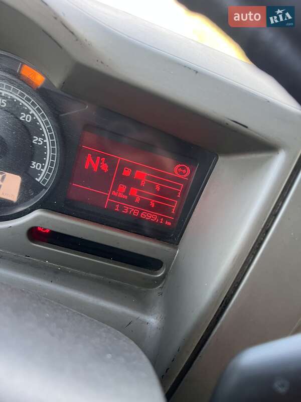Тягач Renault Premium 2008 в Львове