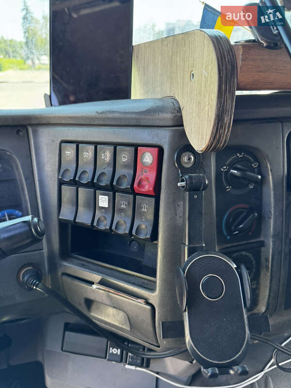 Автовоз Renault Premium 2005 в Черновцах