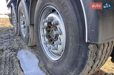 Контейнеровоз Renault Premium 2013 в 