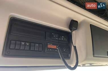 Контейнеровоз Renault Premium 2013 в 