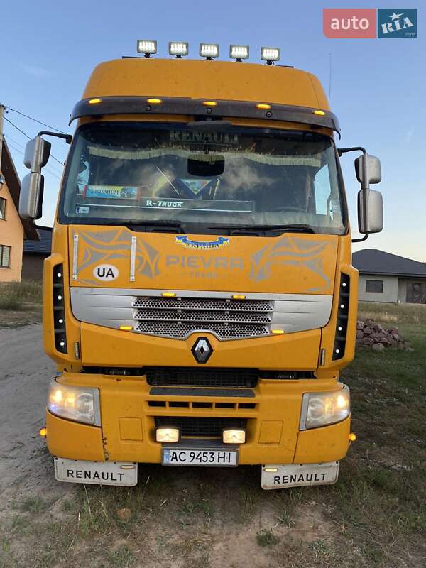 Тягач Renault Premium 2008 в Маневичах