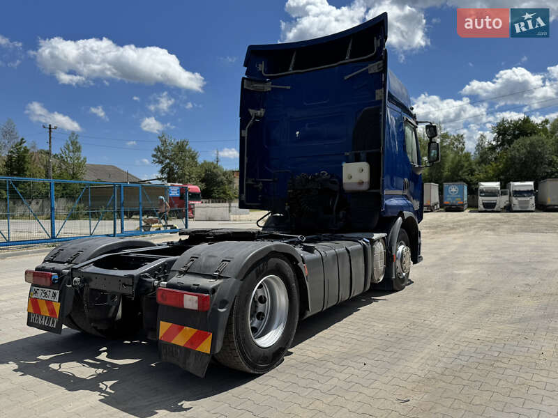 Тягач Renault Premium 2008 в Долине