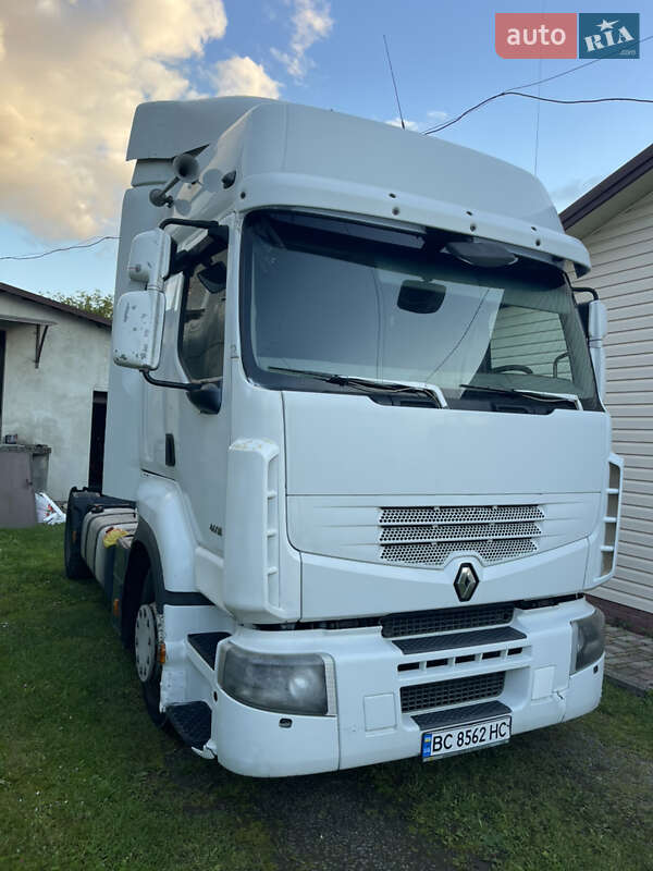 Тягач Renault Premium 2011 в Жидачове