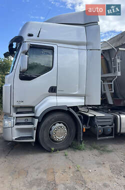 Тягач Renault Premium 2013 в 