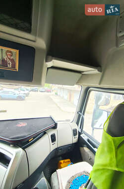 Тягач Renault Premium 2009 в 