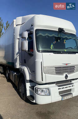 Тягач Renault Premium 2011 в 