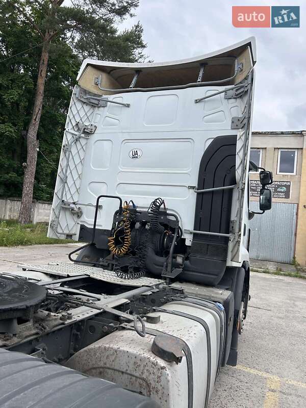 Тягач Renault Premium 2013 в Яворове