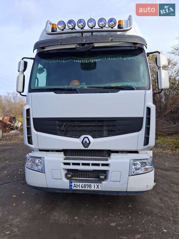 Тягач Renault Premium 2011 в Дніпрі