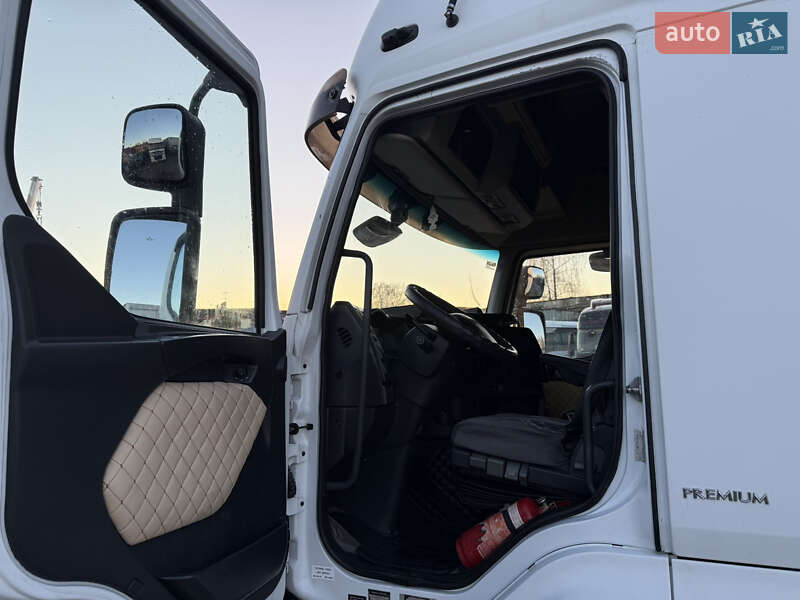 Тягач Renault Premium 2012 в Рівному