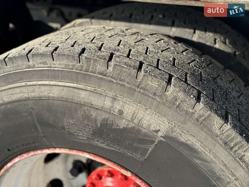 Тягач Renault Premium 2006 в Сарнах