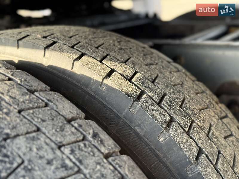 Тягач Renault Premium 2006 в Сарнах